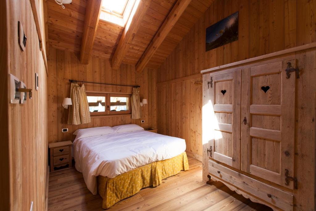 L' Aroula Rooms & Restaurant Champoluc Quarto foto